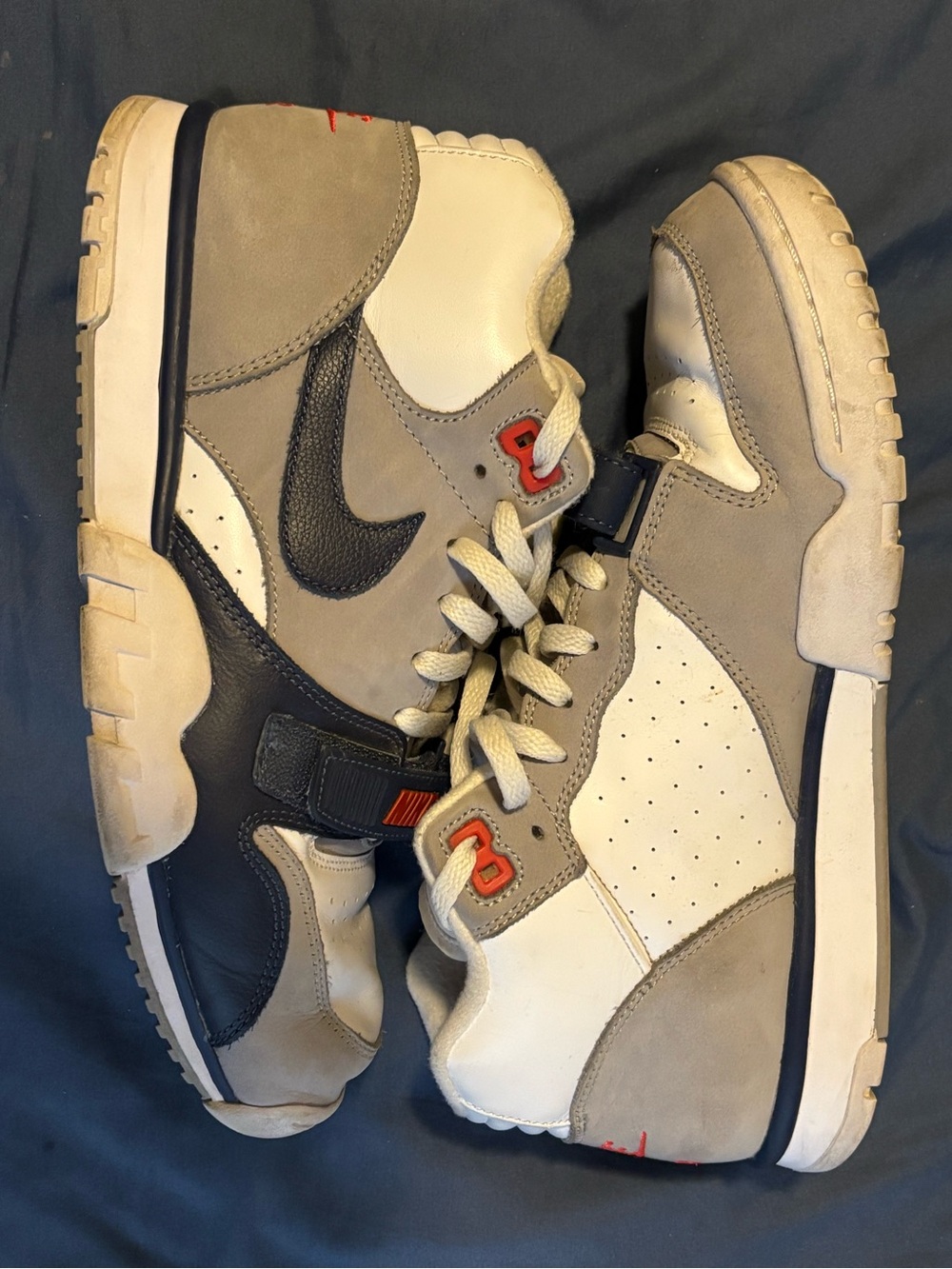 Nike Air Trainer 1,Men’s, Grey, White & Navy mid-Top Sneakers with Red Accents